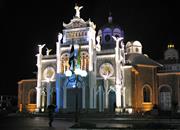 Krásné nasvícení baziliky i v noci